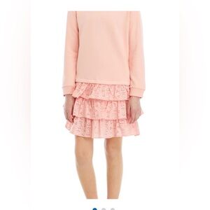 This is a Vineyard Vines Girls' eyelet sweatshirt dress in pink blossom Size 8